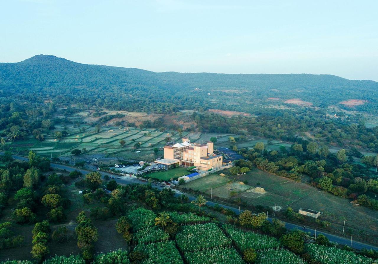 Regenta Resort Belagavi Dış mekan fotoğraf