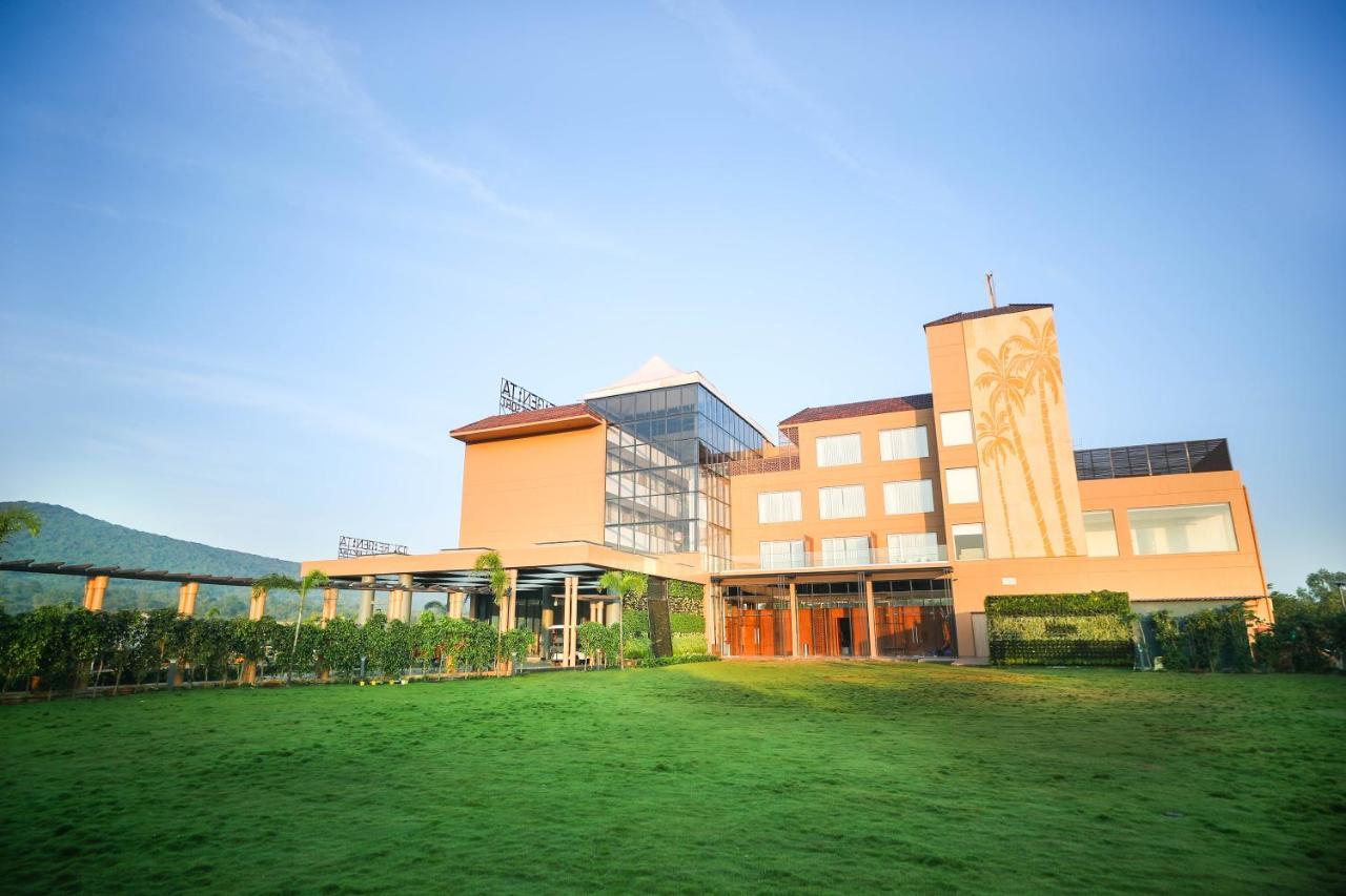 Regenta Resort Belagavi Dış mekan fotoğraf